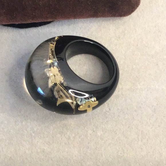 Louis Vuitton Black Inclusion Ring - Picture 3 of 10